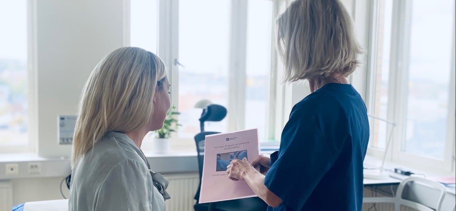 medarbetare med patient medarbetare med patient