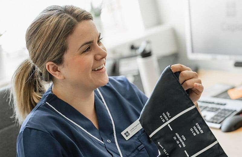 Capio anställd möter patient Capio anställd möter patient