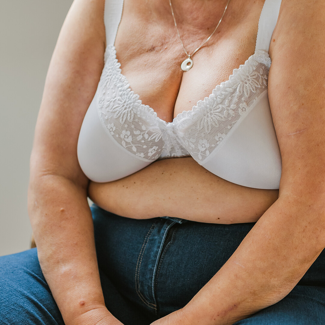 Bild på kvinna med bröst