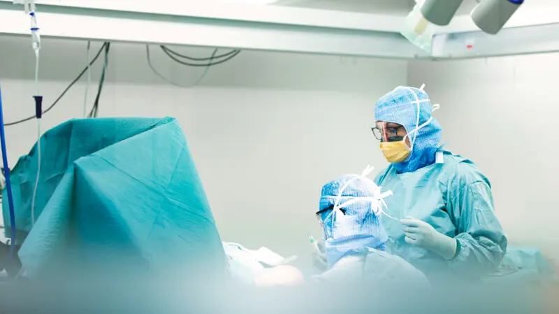 Kirurger under operation